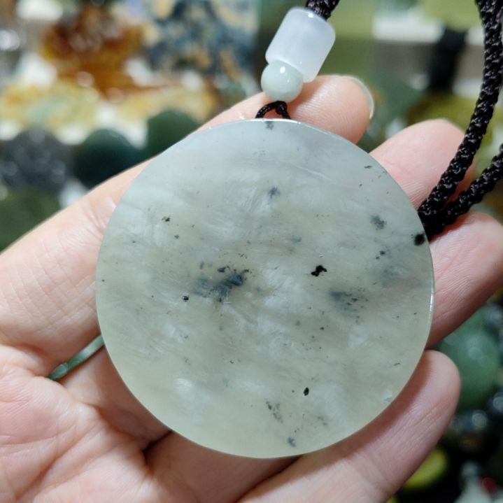 岫玉未镶嵌挂坠款式