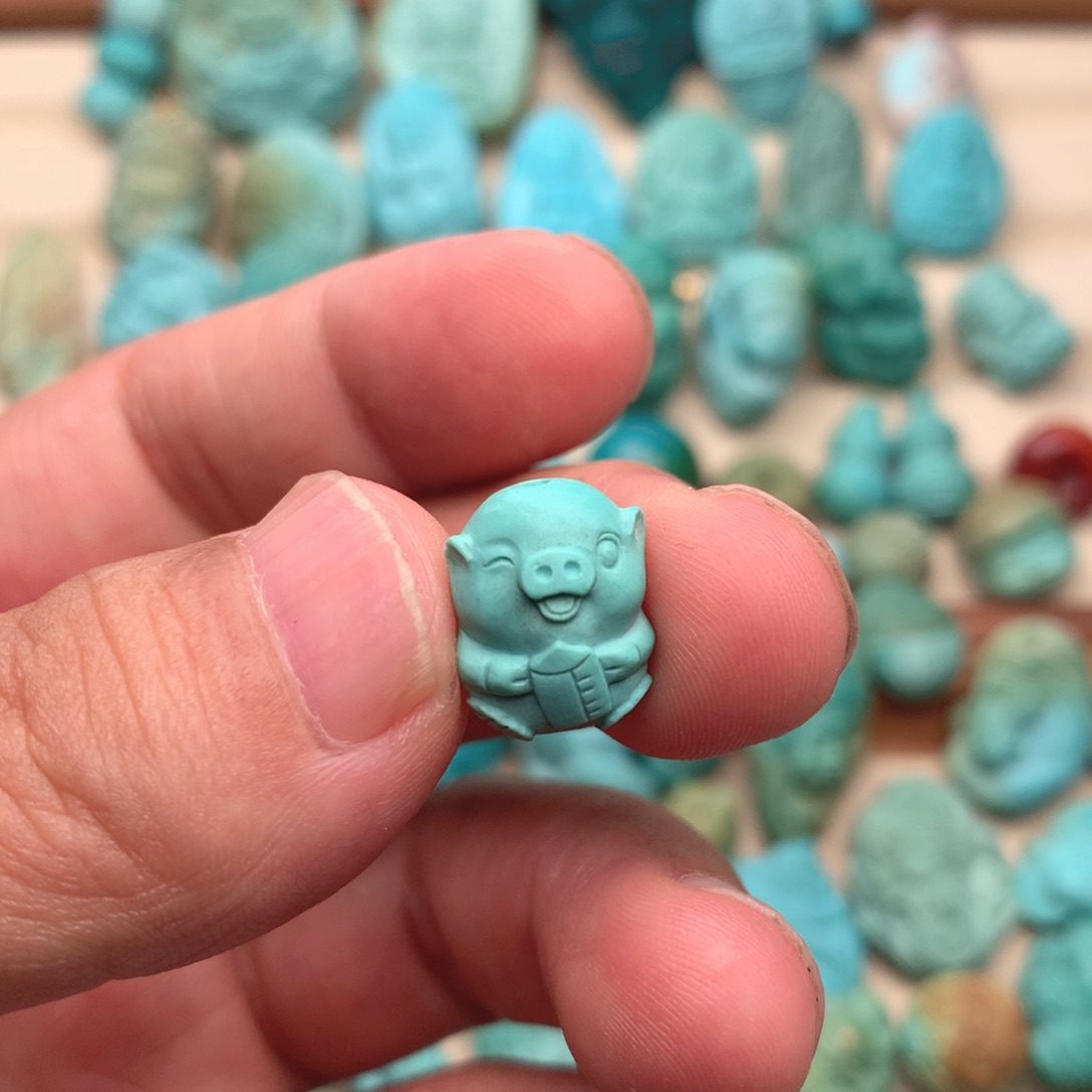 绿松石未镶嵌颈饰