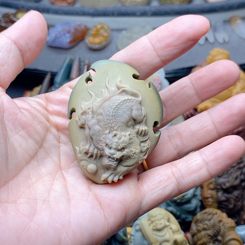 【闪购商品】定制石英质玉吊坠未镶嵌