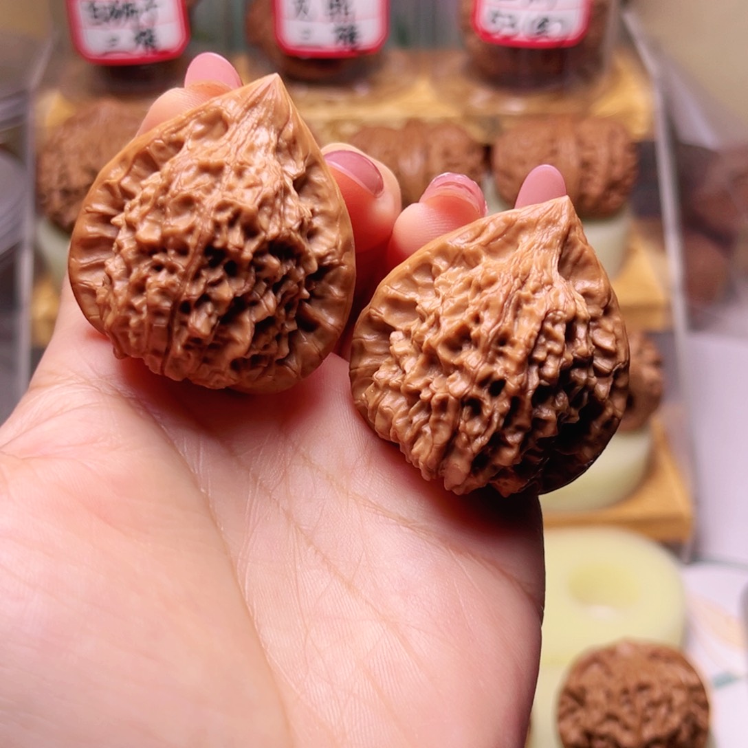 文玩核桃吊坠39尺硬核朱雀