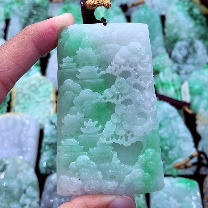 吊坠(不含链)未镶嵌翡翠