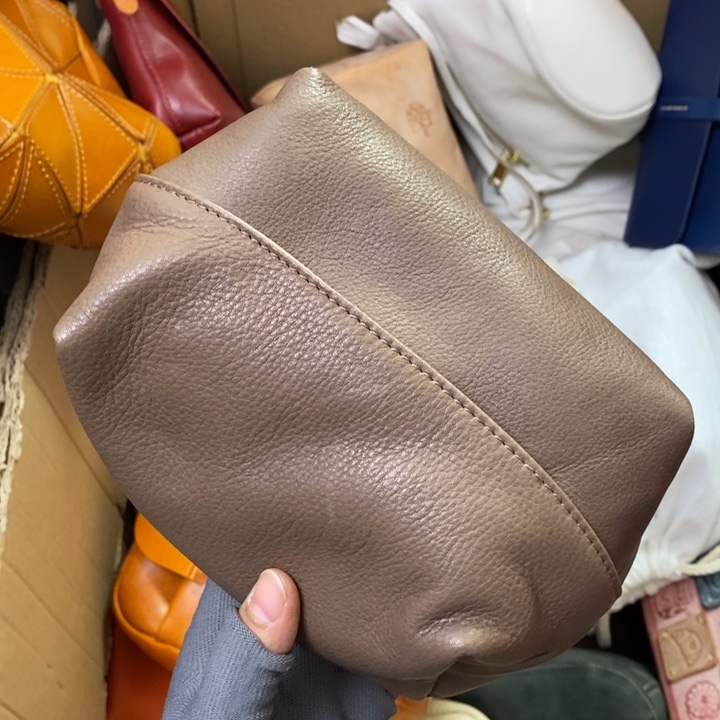 琰***头层牛皮大号纸巾盒不退