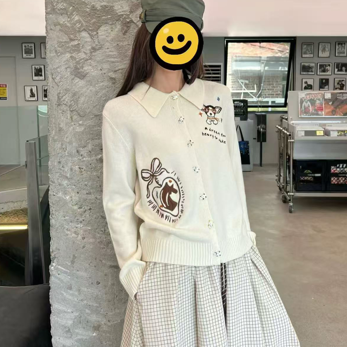 kk翻领刺绣图案开衫626
