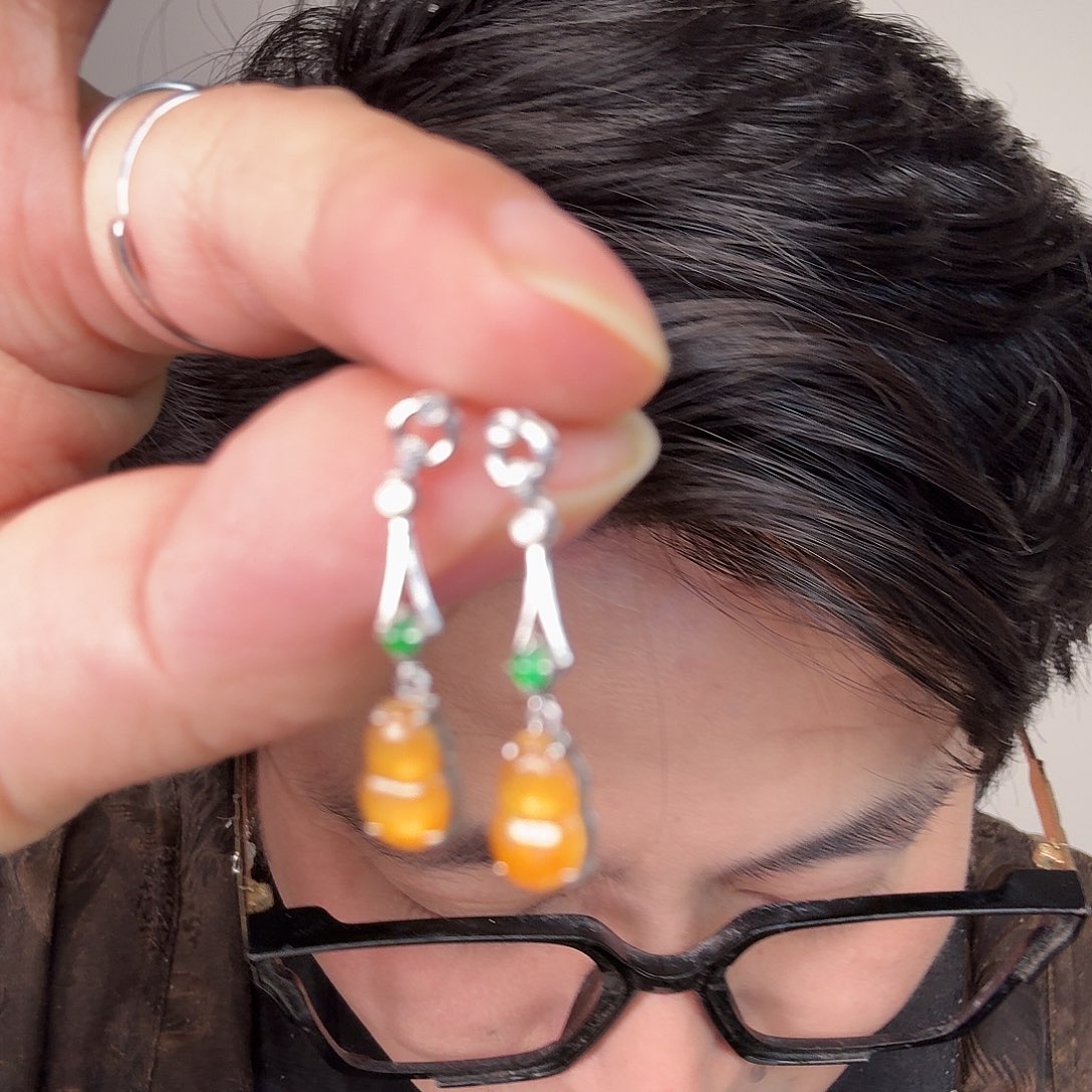 翡翠18K金镶嵌颈饰一对