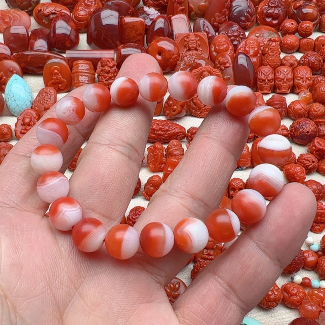 南红玛瑙配饰未镶嵌