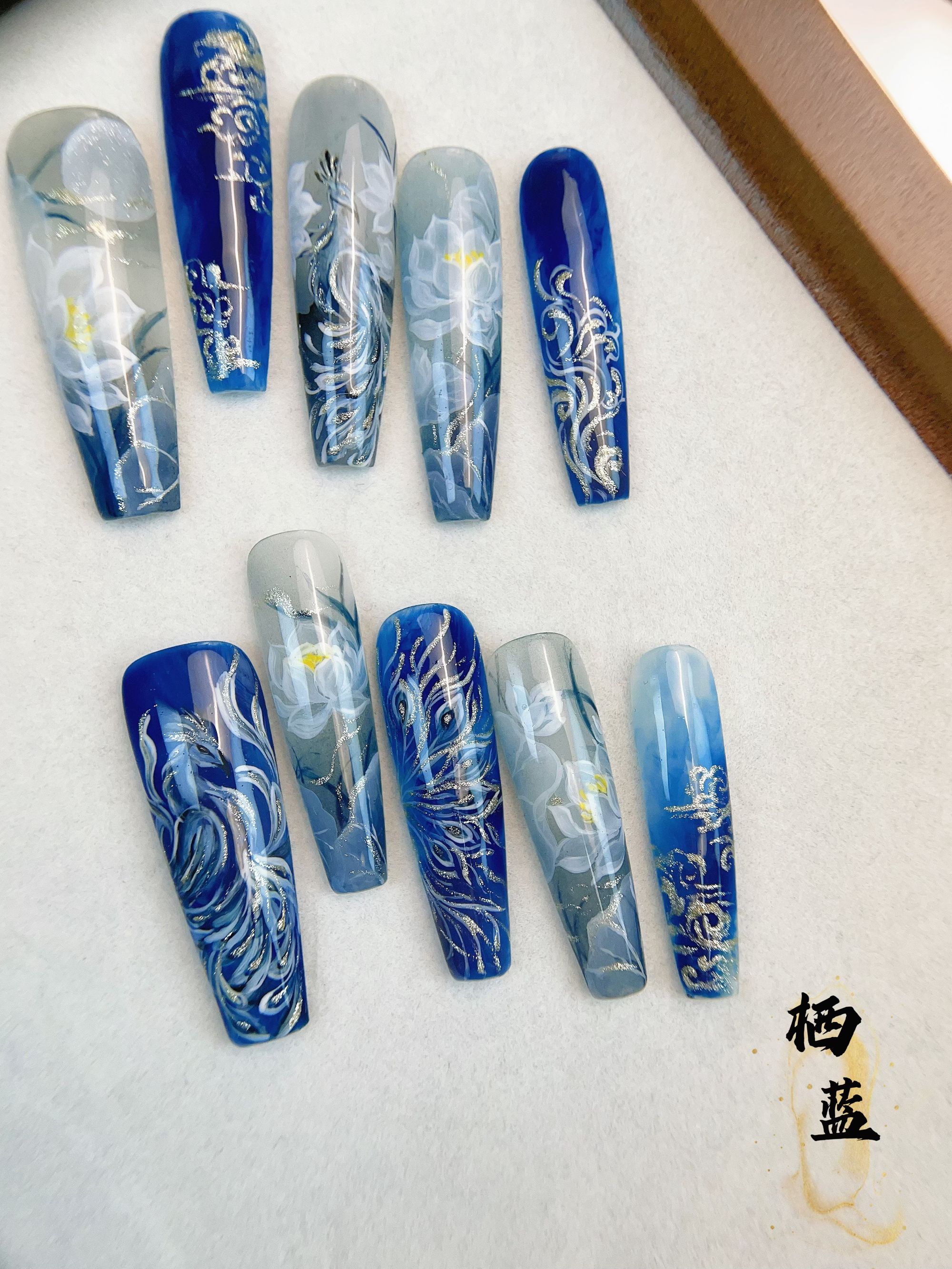 【栖蓝】焕彩系列 指画阁 青鸾戏莲AB款蓝调超显白纯手绘穿戴甲