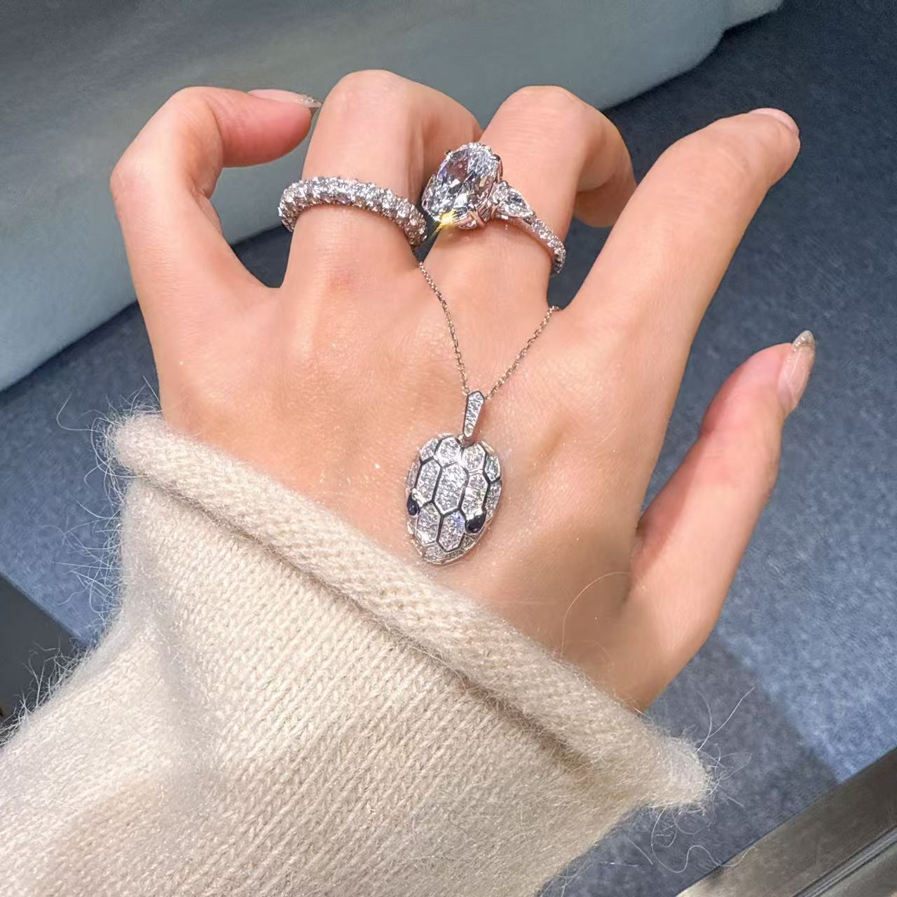 QANNA【蓝色蛇头】18K金天然钻石豪镶灵蛇设计款钻石吊坠（不含链）AP