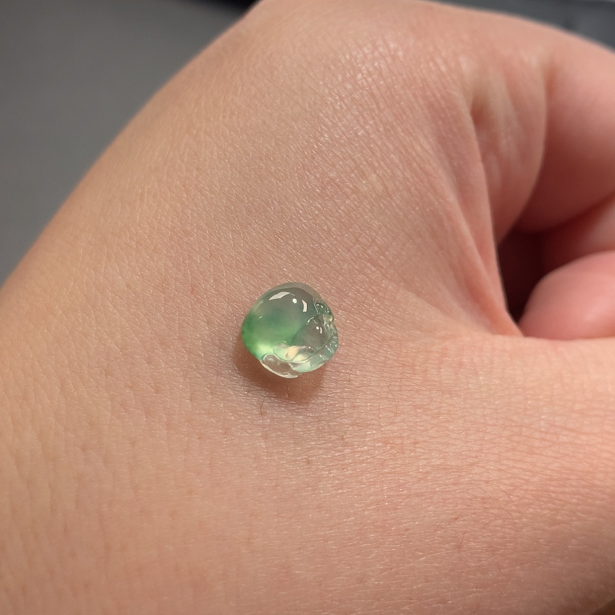 【闪购商品】翡翠颈饰未镶嵌金蝉！