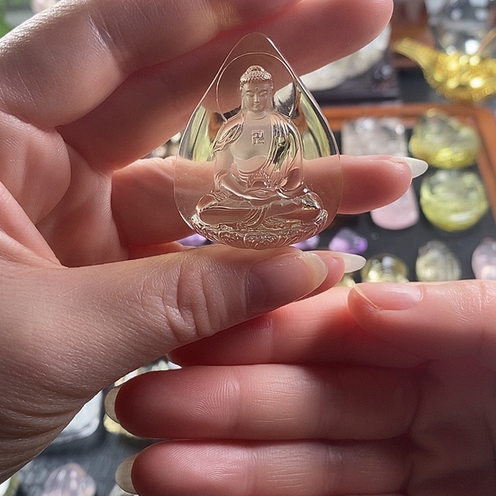 未镶嵌水晶颈饰黄水晶吊坠