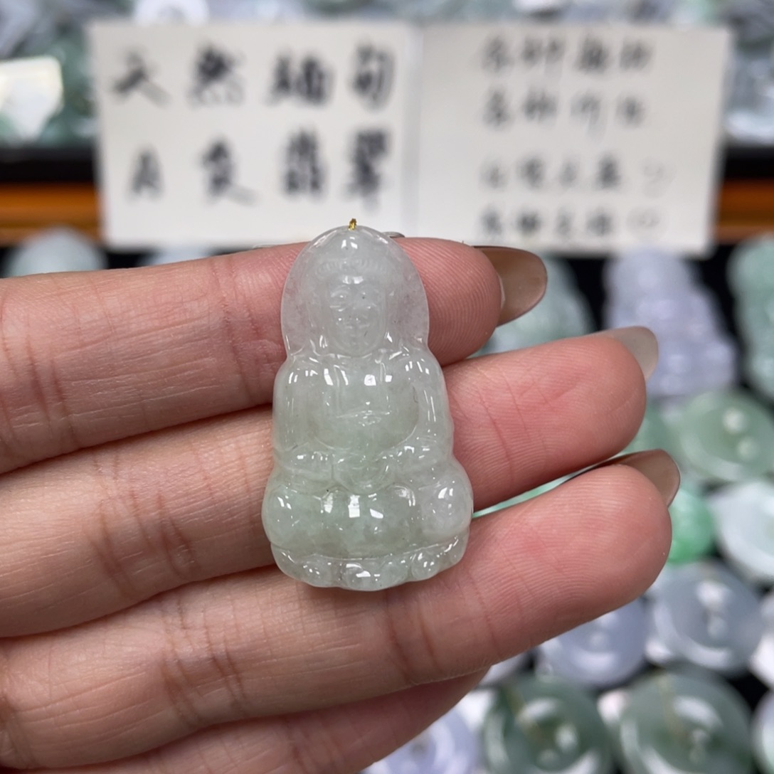 翡翠未镶嵌颈饰观音