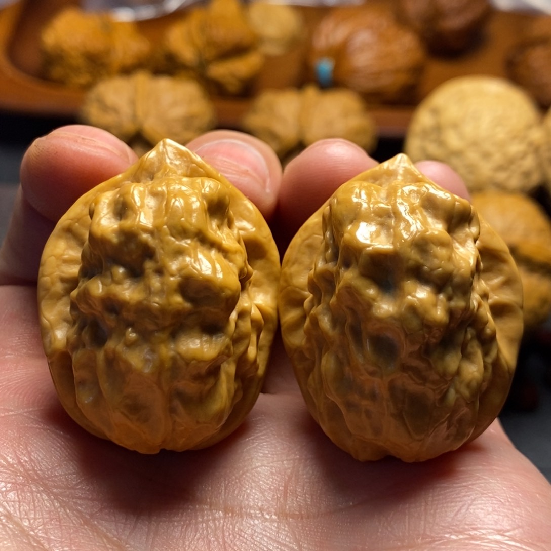 文玩核桃把件35尺毒瘤虫王