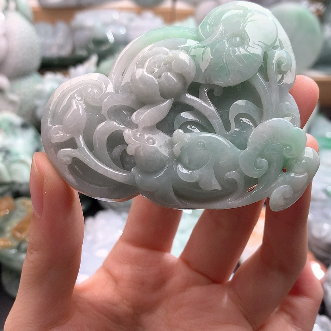 吊坠(不含链)未镶嵌翡翠