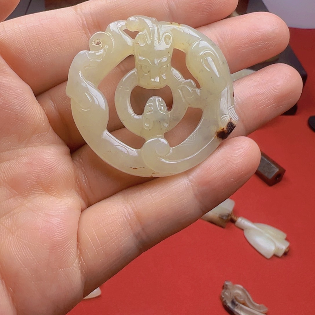 和田玉未镶嵌吊坠(不含链)大*迷