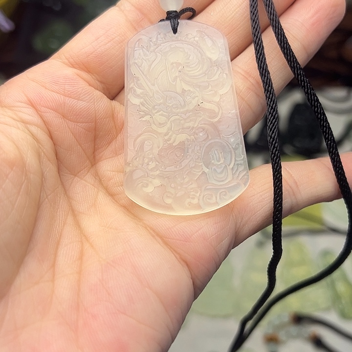 合金蛇纹石玉颈饰