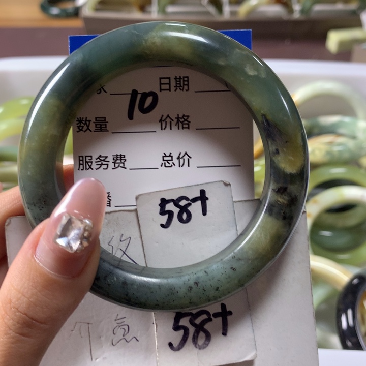 蛇纹石玉手镯未镶嵌10 