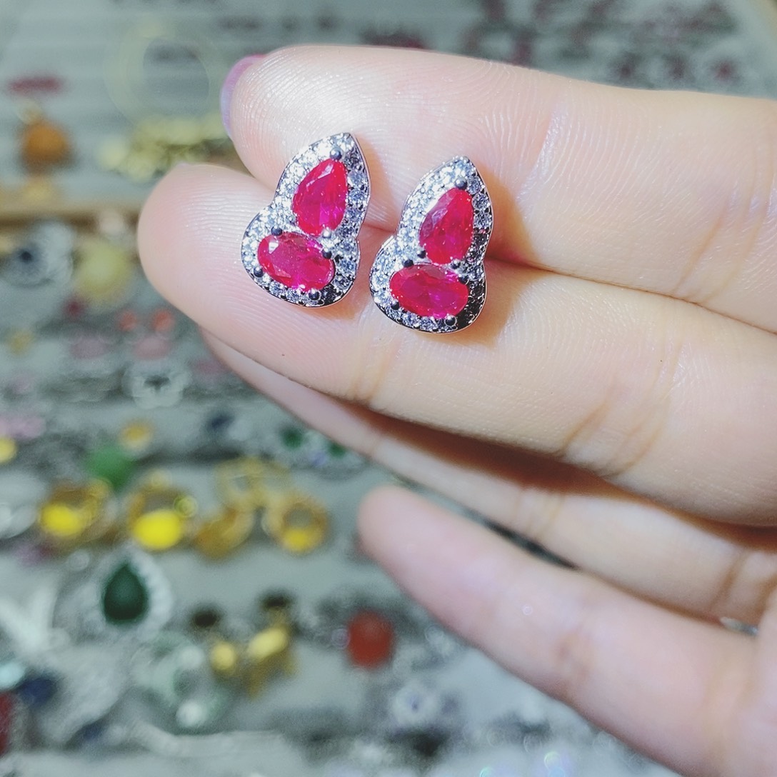 【闪购商品】托帕石耳饰银S925镶嵌