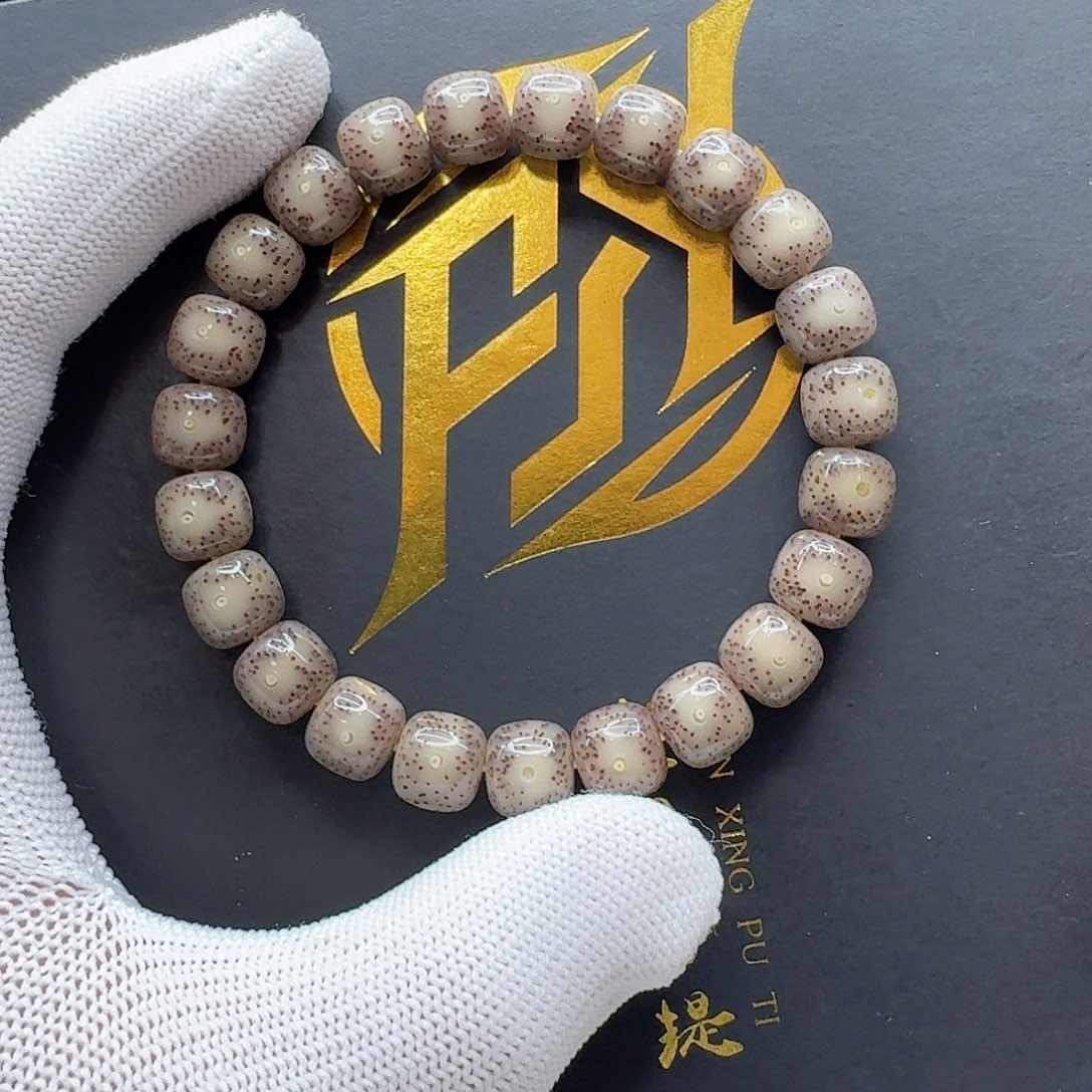 啷***。星月菩提吊坠6梵天果冻大眼睛针尖星10左右桶单圈一物一图