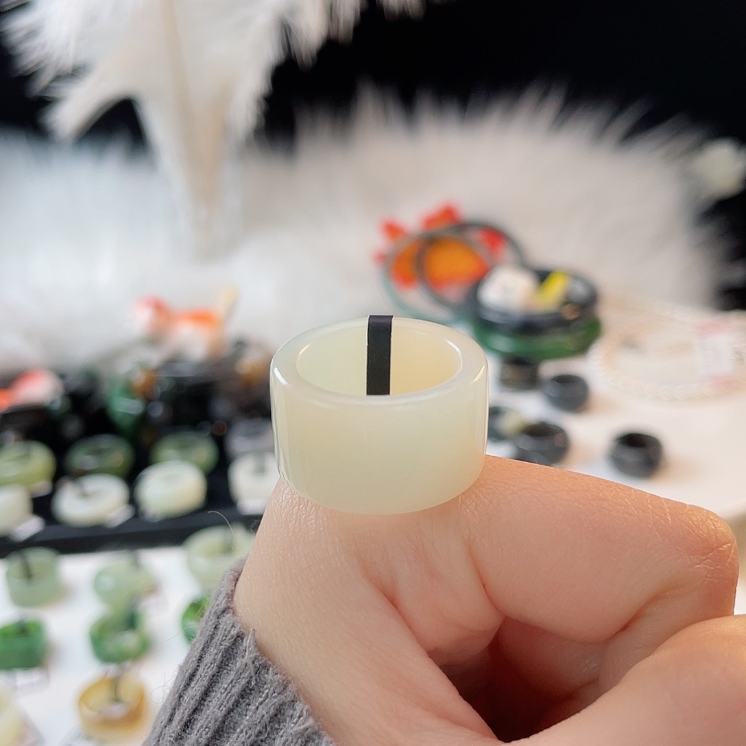 范***F和田玉未镶嵌戒指k14俄白直切18.3mm