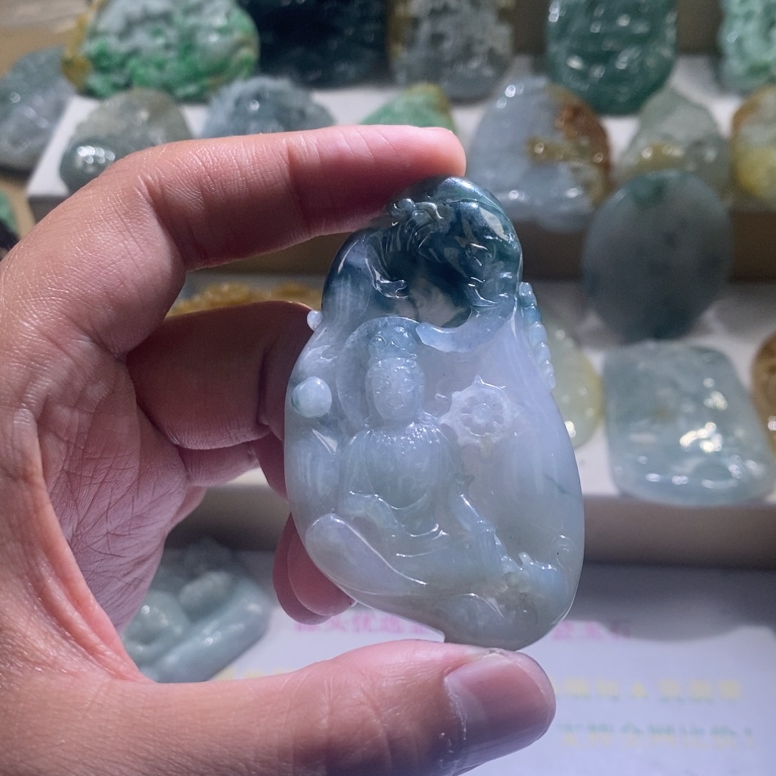 【闪购商品】翡翠颈饰未镶嵌普贤