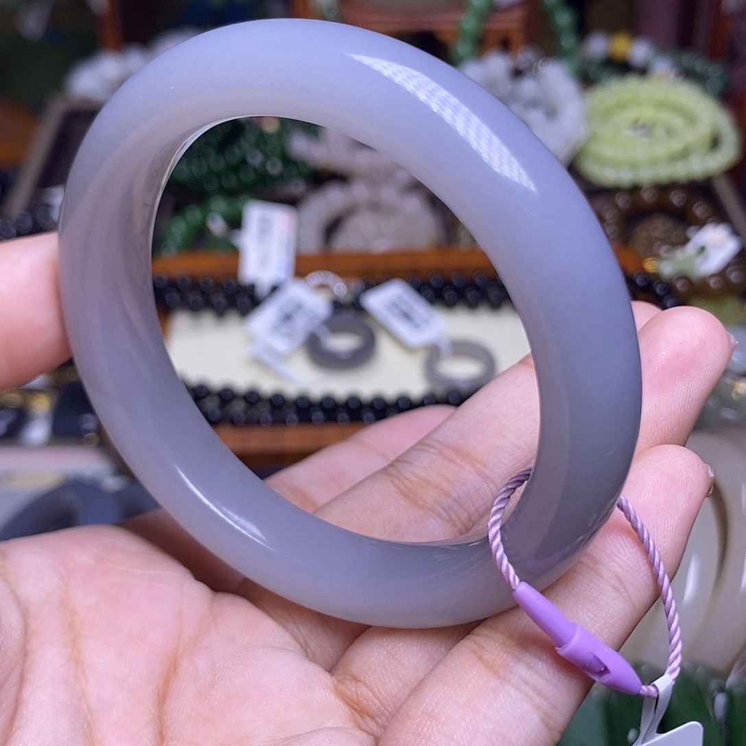 和田玉未镶嵌颈饰浓烟紫老矿料手镯55