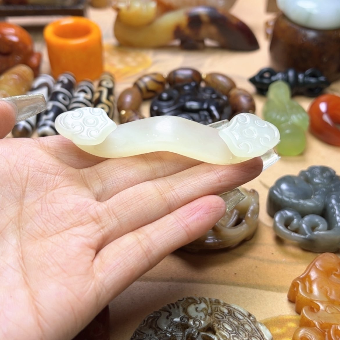 【闪购商品】蛇纹石玉颈饰未镶嵌