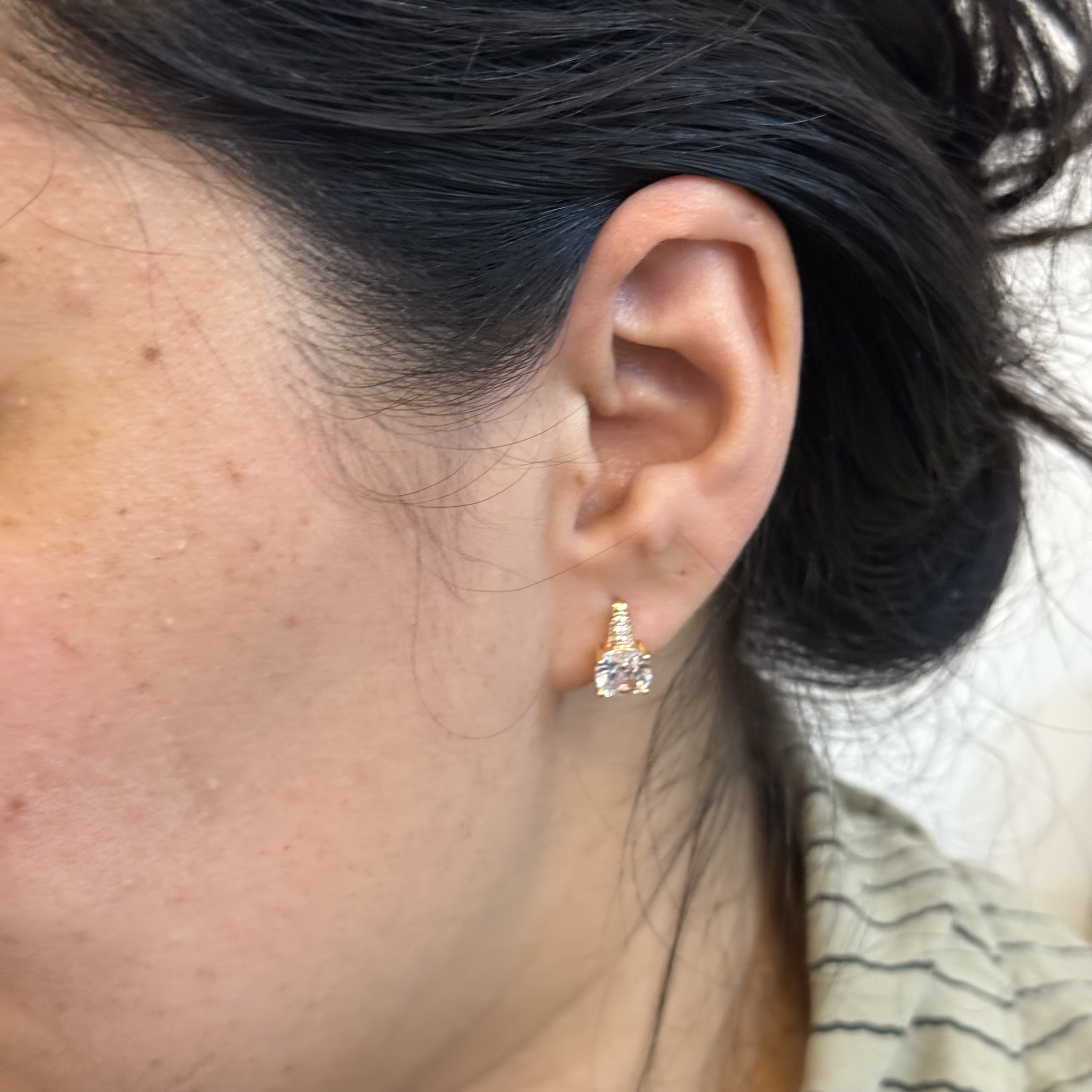 钛钢锆石耳饰 iLaruN新款小孩方锆石红金色耳扣