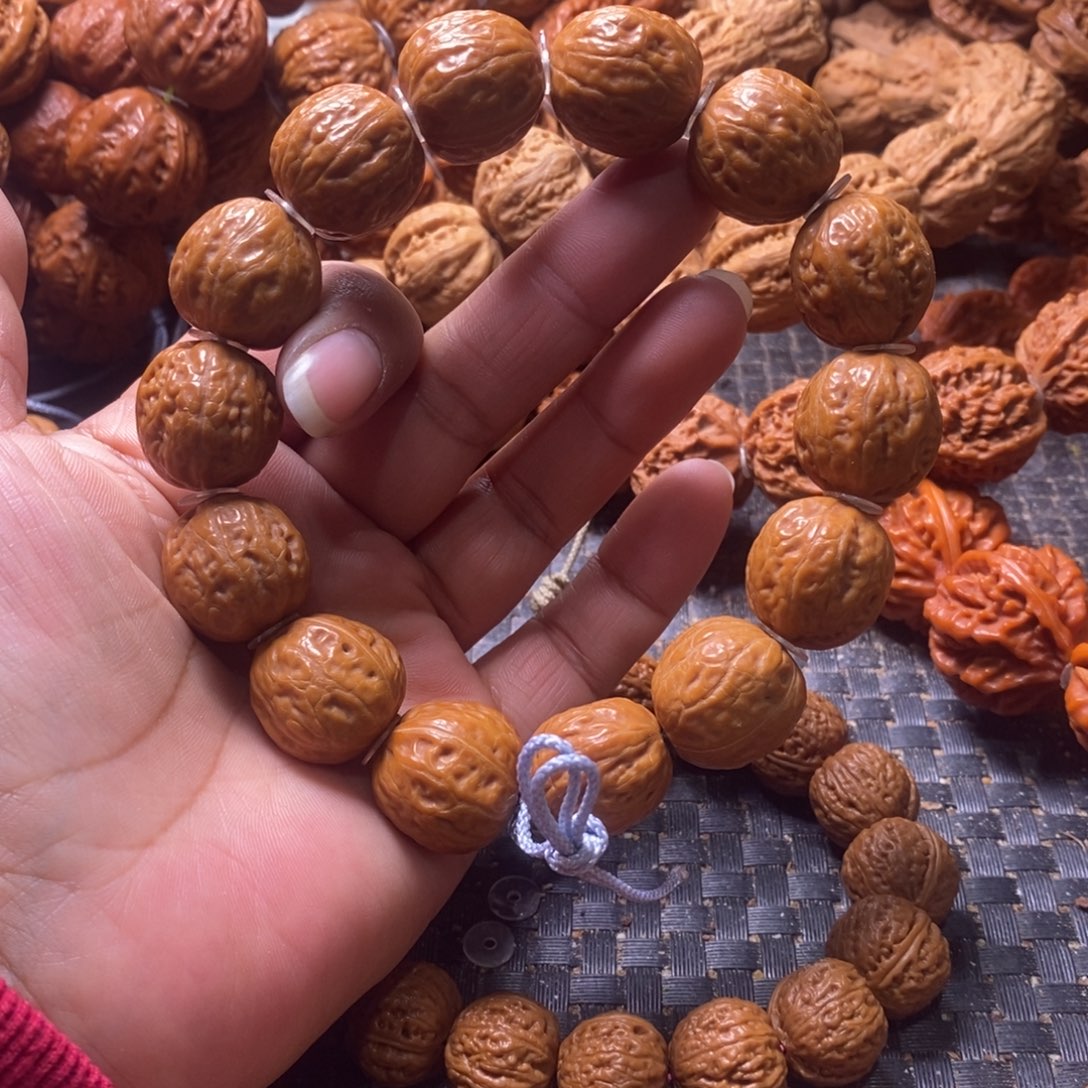 K***g文玩核桃吊坠光头