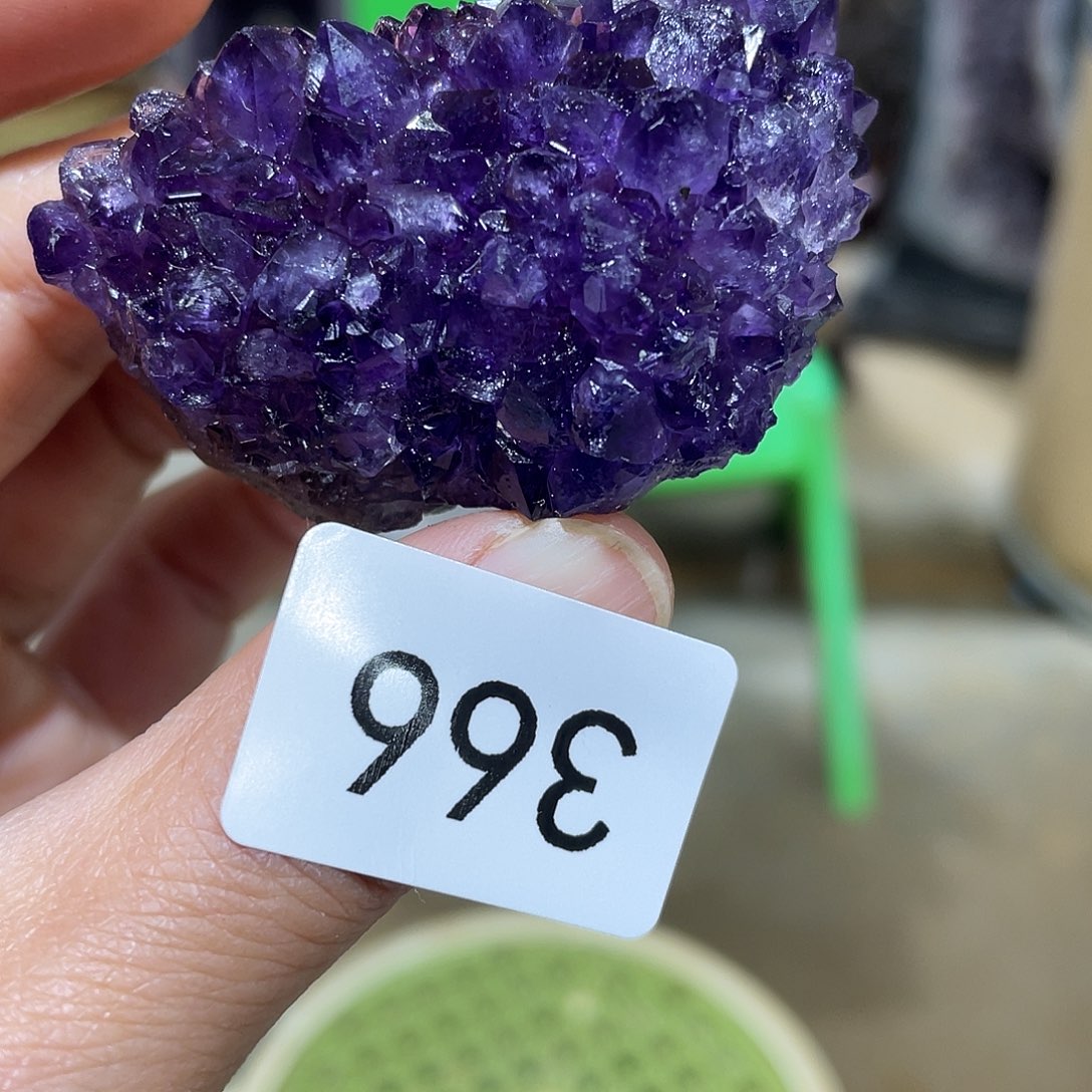 水晶摆件……未镶嵌