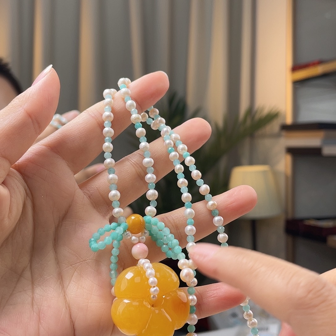 琥珀裸石未镶嵌蜜蜡吊坠