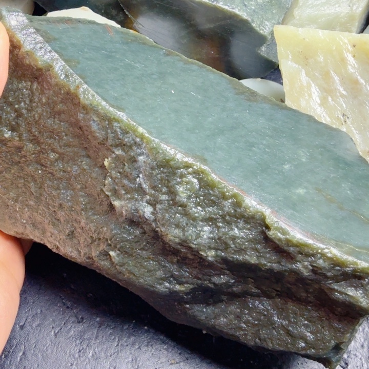 和田玉（糖玉）未镶嵌珠宝奇石