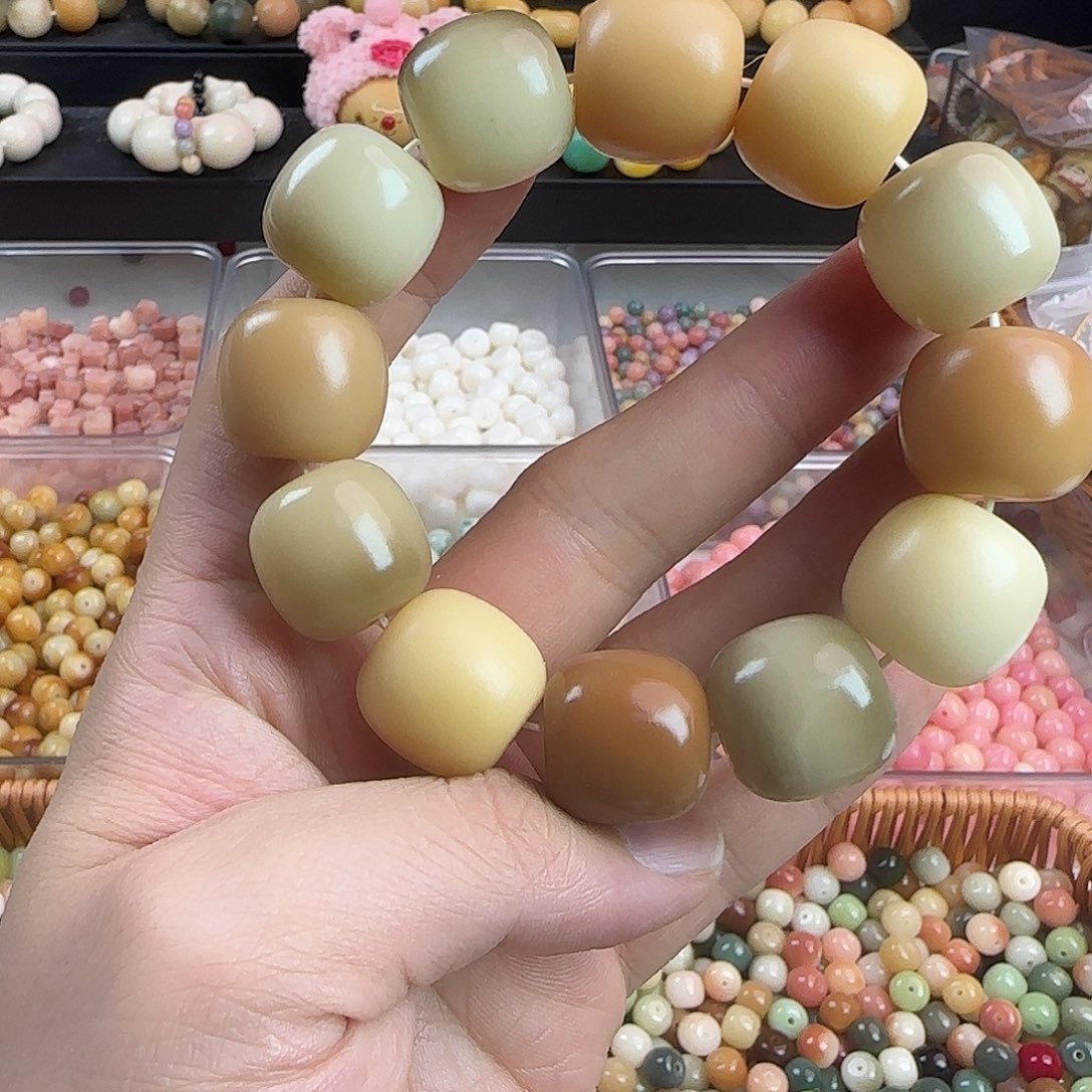 吊坠菩提根/象牙果微瑕卡20多宝桶手串一条