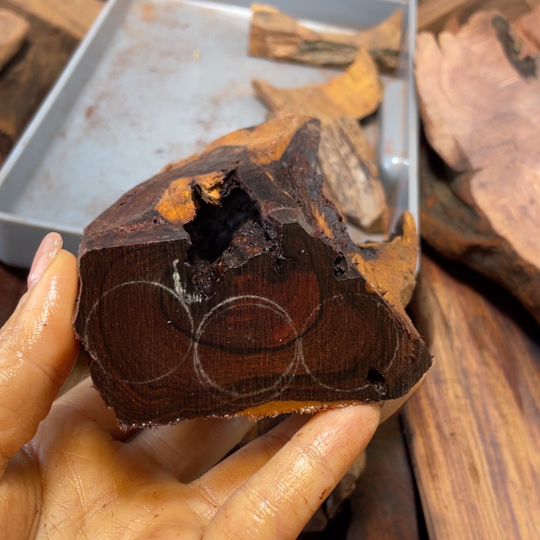 余***路黄花梨/降香黄檀老料