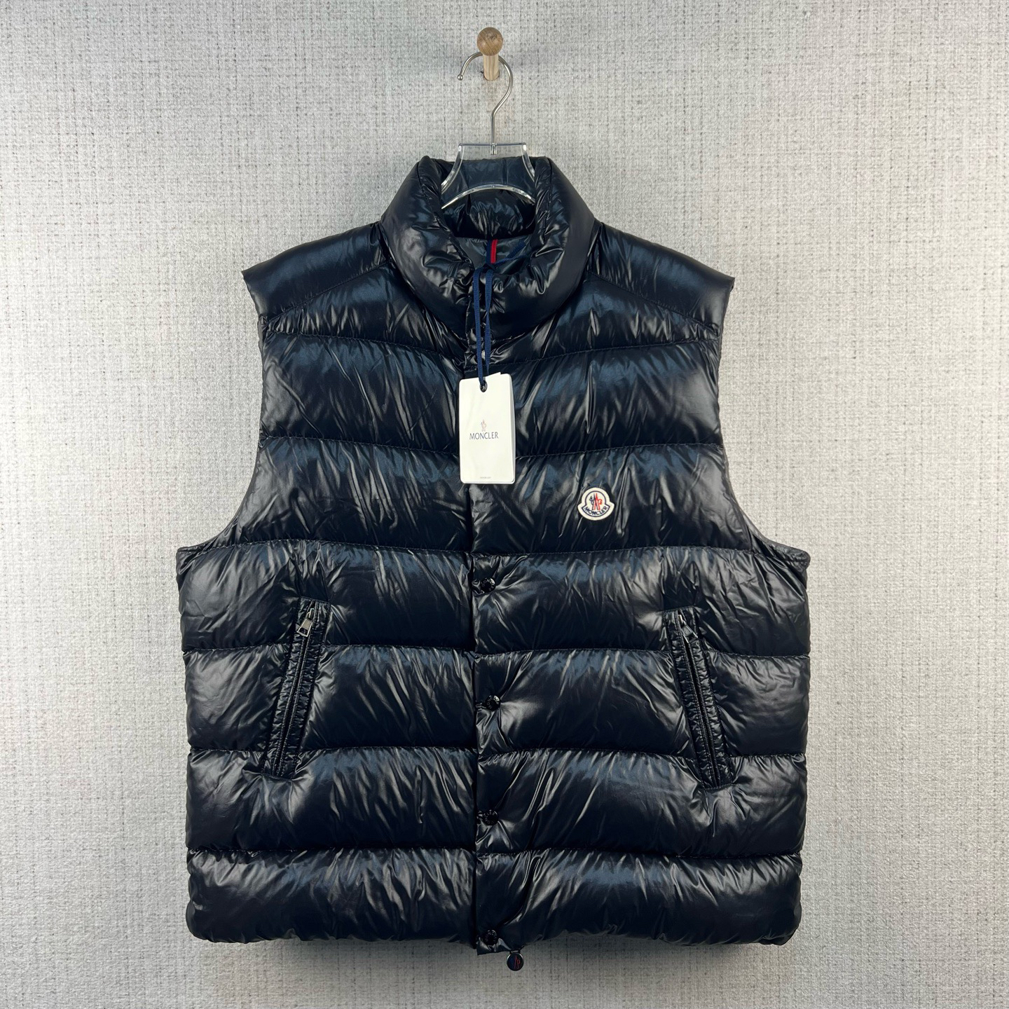 未使用 MONCLER Tibb系列彩标漆面羽绒马甲/尺码7/编号9139