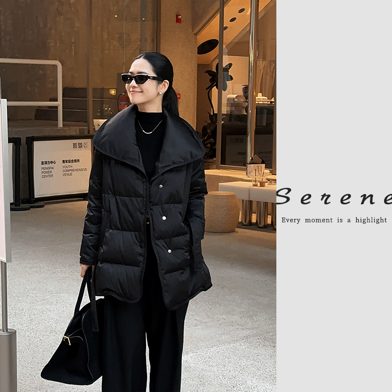 十一Serene 秋冬95鹅绒大领翻领纯色女羽绒外套WW85005