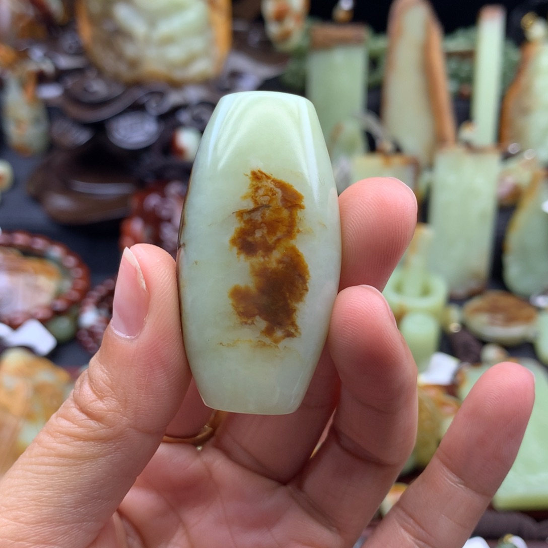 岫岩河磨玉（透闪石质玉）颈饰未镶嵌雨****萧