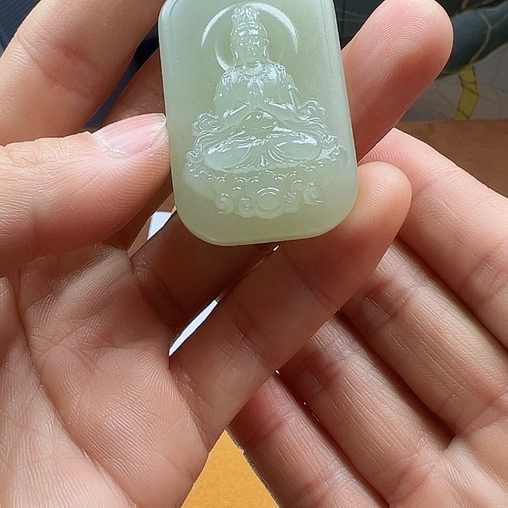 和田玉颈饰未镶嵌语*妈