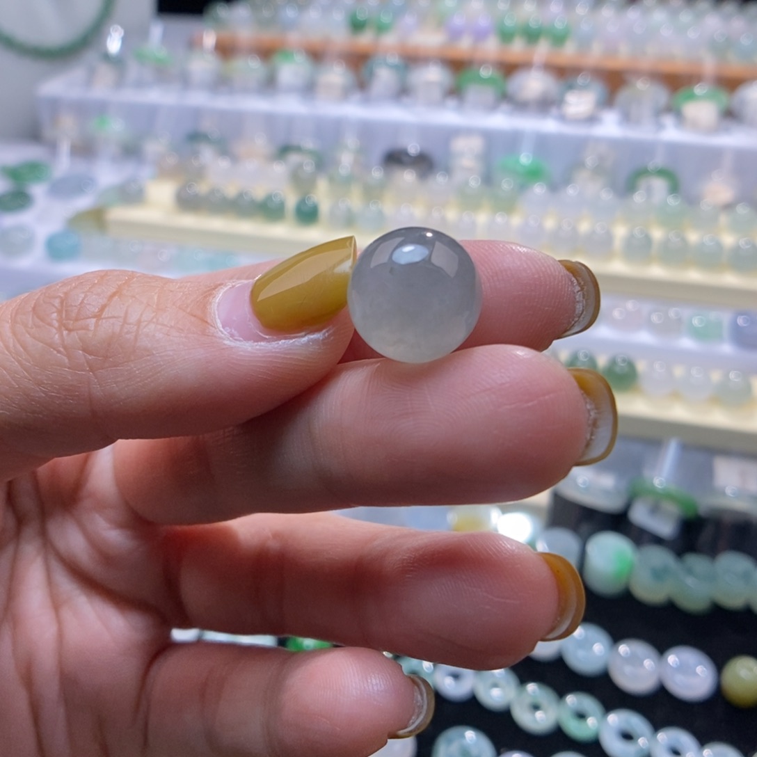 翡翠未镶嵌颈饰12.8黑冰