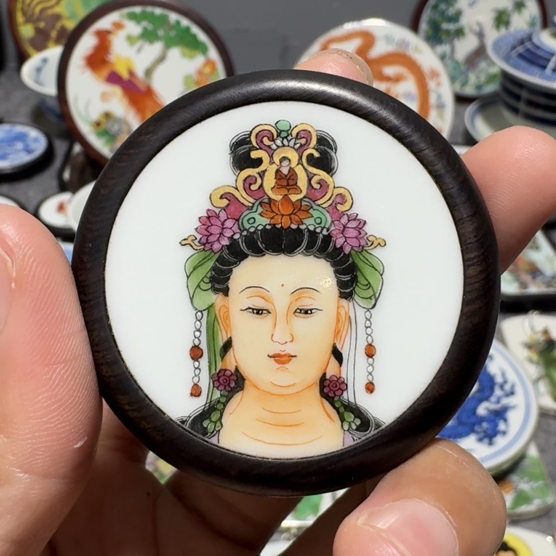 瓷片清**泉精品挂件一个