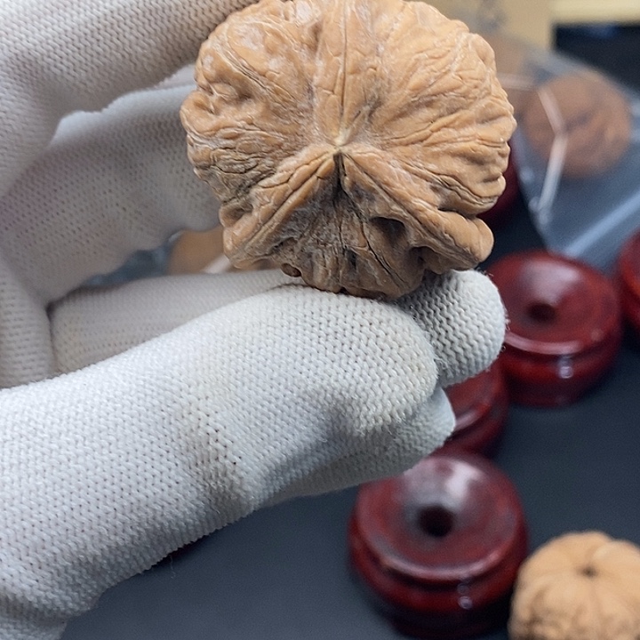 o***哥吊坠文玩核桃黄不退不换