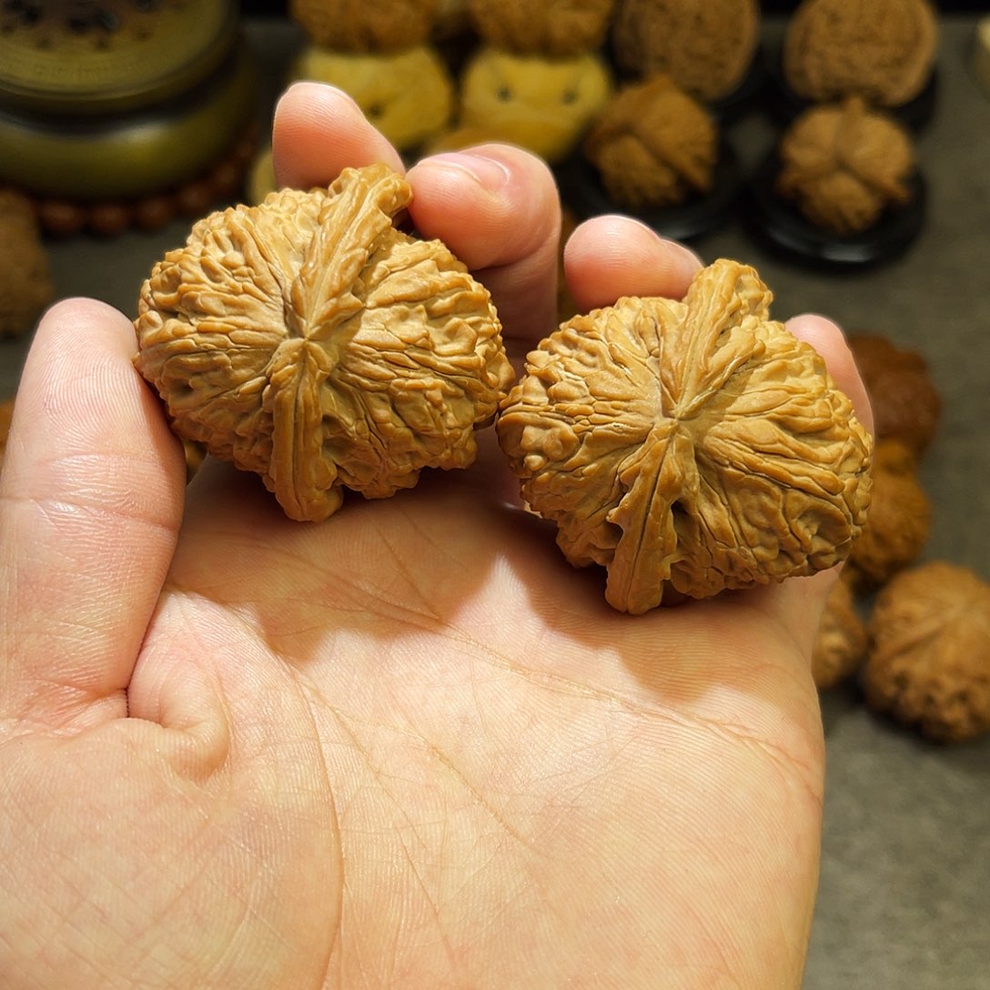 文玩核桃把件笑****e44边45肚全品大球白