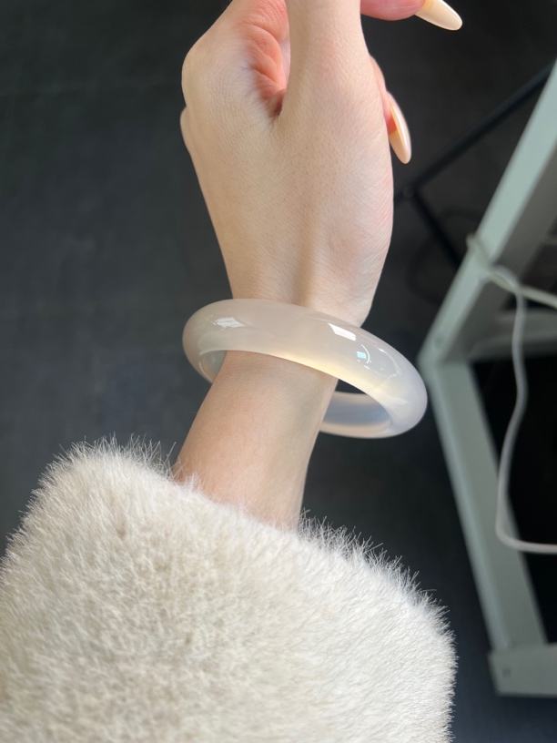 宽胎纯天然玛瑙白月光浅香