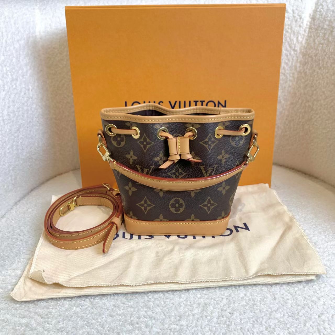 99新 LouisVuitton/路易威登 壹臻/老花nano noe水桶包88294846