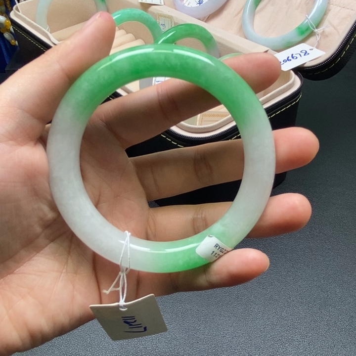 飞***娜闪购为准 一物一图