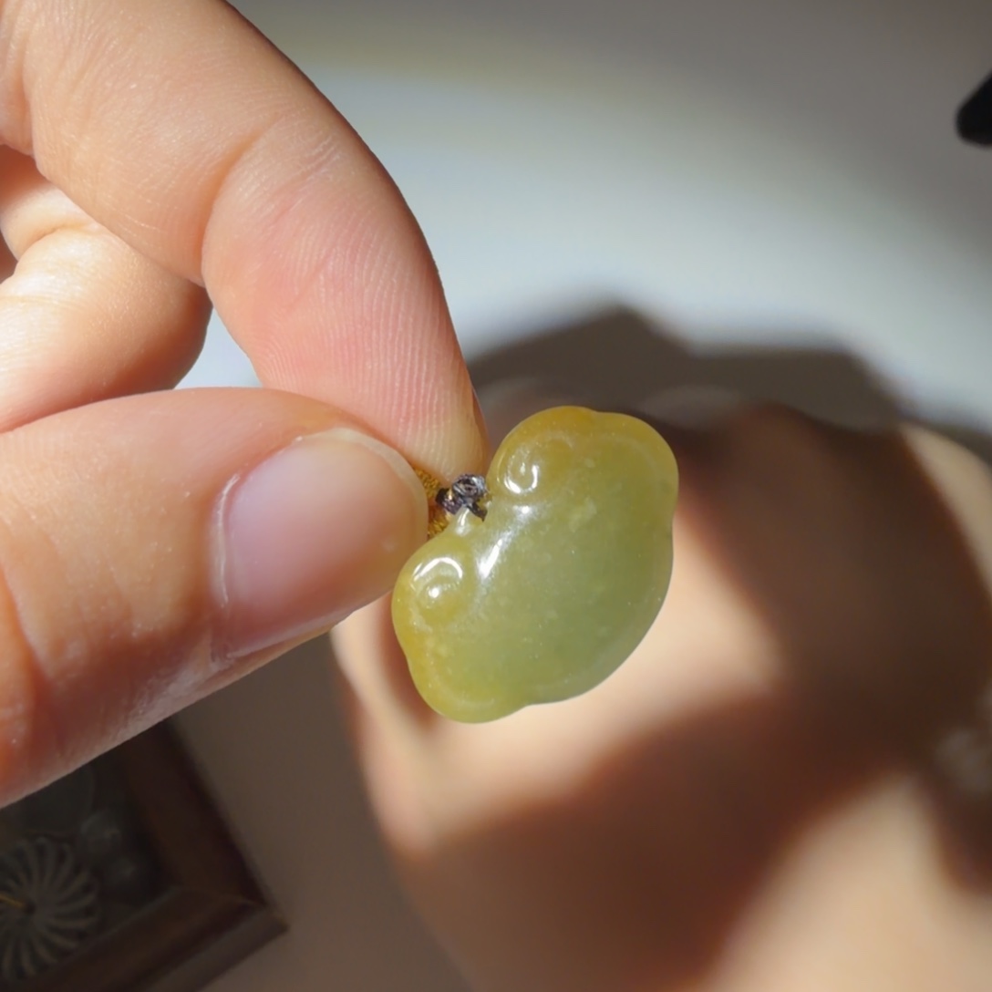 颈饰未镶嵌翡翠好