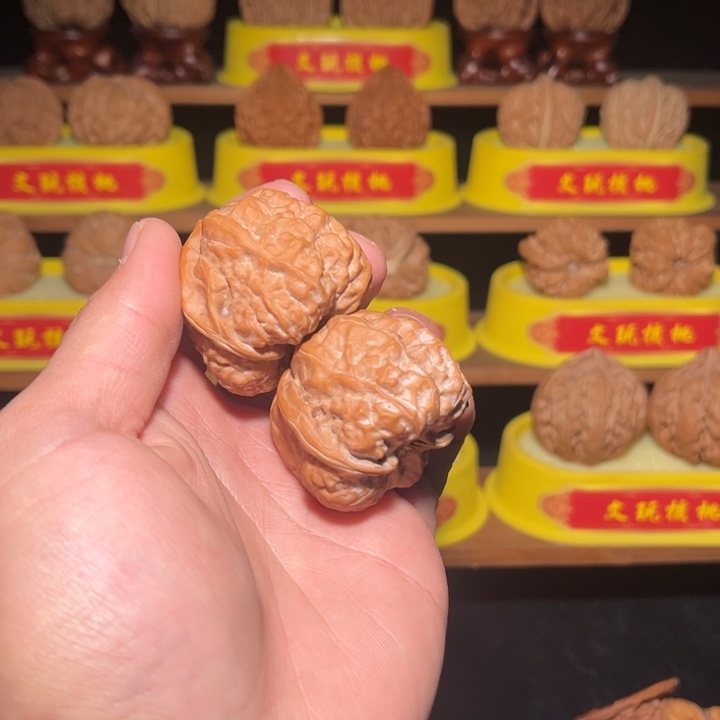 文玩核桃把件蛤蟆头