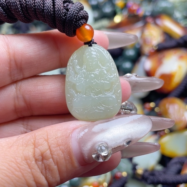 和田玉颈饰未镶嵌