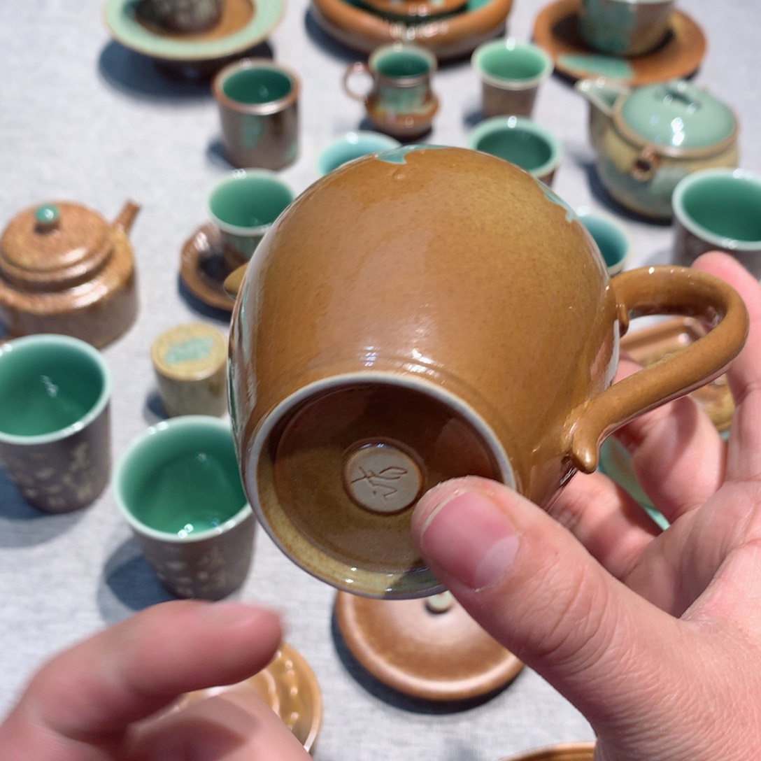 朝****展龙泉青瓷茶具公道杯