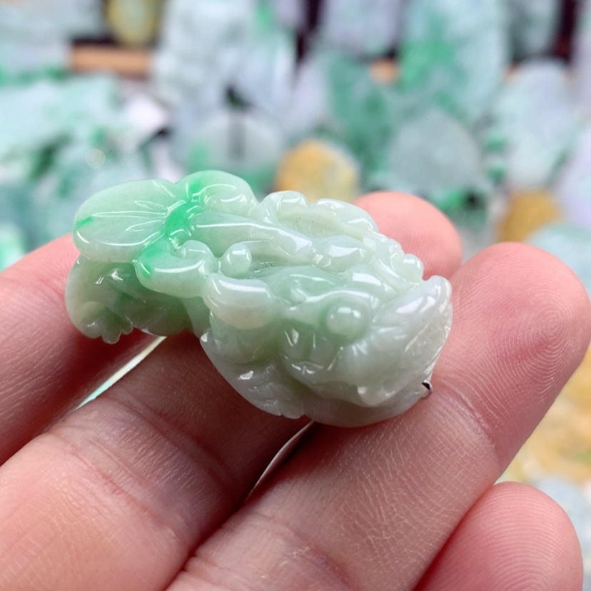 【闪购商品】翡翠吊坠(不含链)未镶嵌