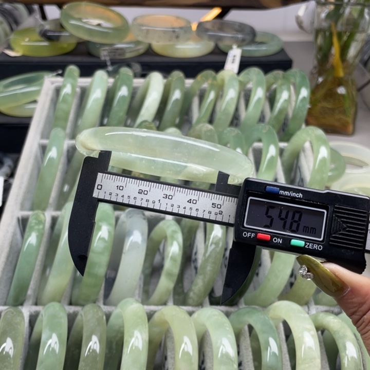 蛇纹石玉手镯未镶嵌292