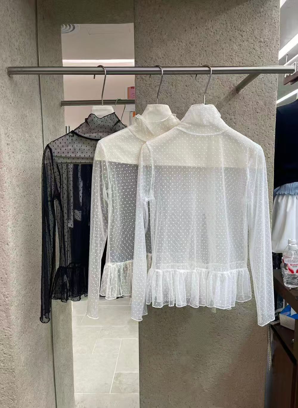 L.X~韩系波点上衣时尚简约百搭港风气质洋气百搭显瘦上衣6971